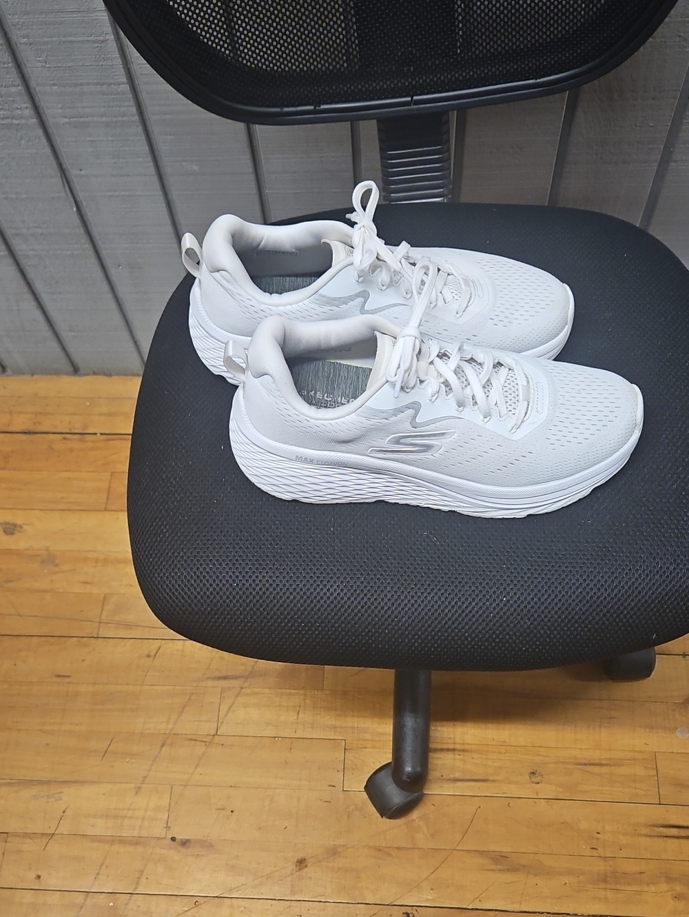 Skechers All-White Lightweight Memory Foam Trainers